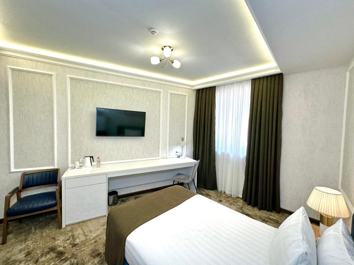 Garnet Hotel Ташкент Екстер'єр фото