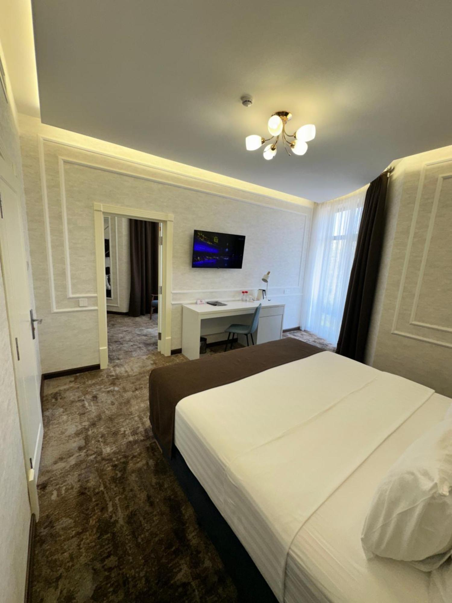 Garnet Hotel Ташкент Екстер'єр фото