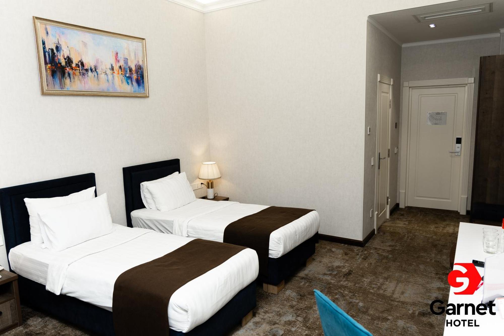 Garnet Hotel Ташкент Екстер'єр фото